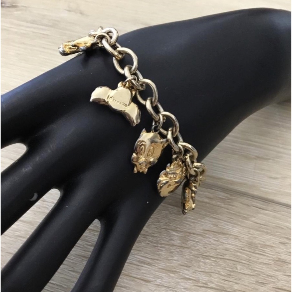 RARE- Circa 1992 Signed WB Looney Tunes Gold Tone Charm Bracelet